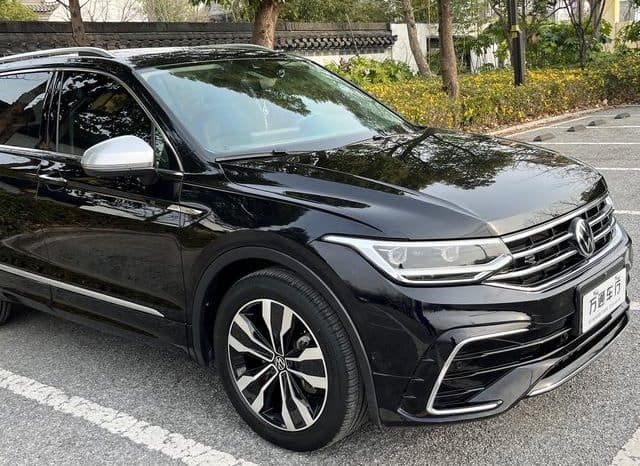 
								Volkswagen Tiguan L, 2023 full									
