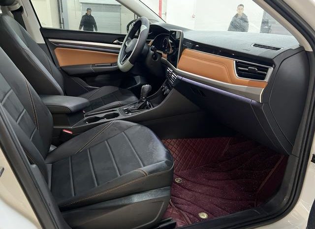 
								Volkswagen Bora, 2023 full									