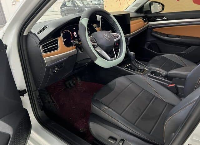 
								Volkswagen Bora, 2023 full									