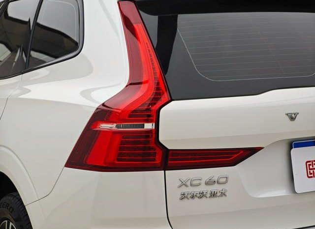
								Volvo XC60, 2021 full									