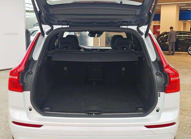 
								Volvo XC60, 2021 full									