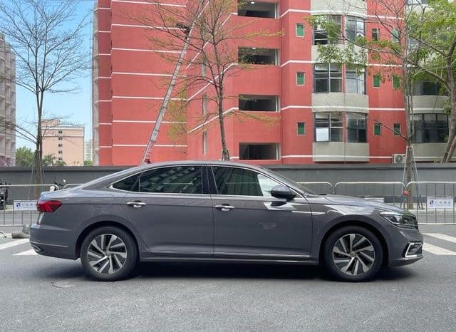 
								Volkswagen Passat Hybrid, 2020 full									