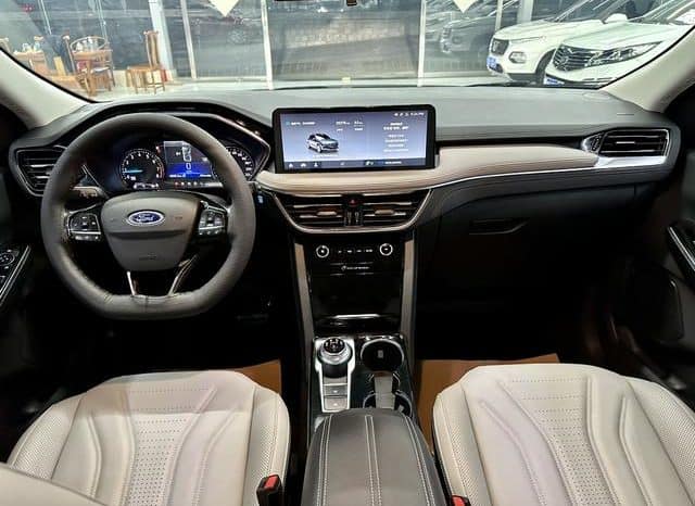 
								Ford Escape (IV), 2021 full									