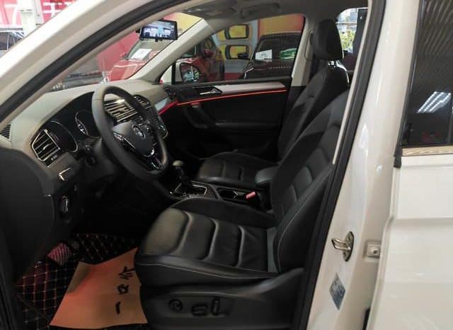 
								Volkswagen Tiguan L, 2020 full									