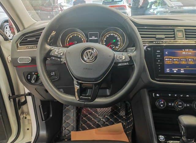 
								Volkswagen Tiguan L, 2020 full									