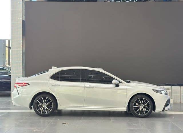 
								Toyota Camry, 2022 full									