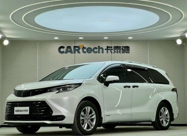 67d84de769d63 Toyota Sienna, 2022