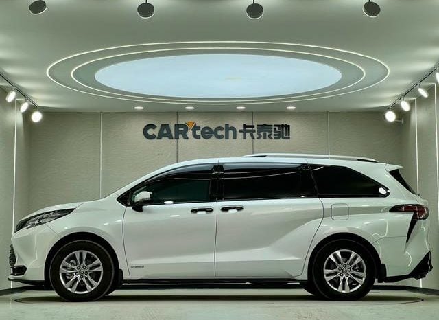 
								Toyota Sienna, 2022 full									
