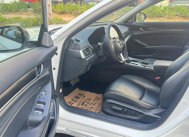 
								Honda Accord, 2022 full									