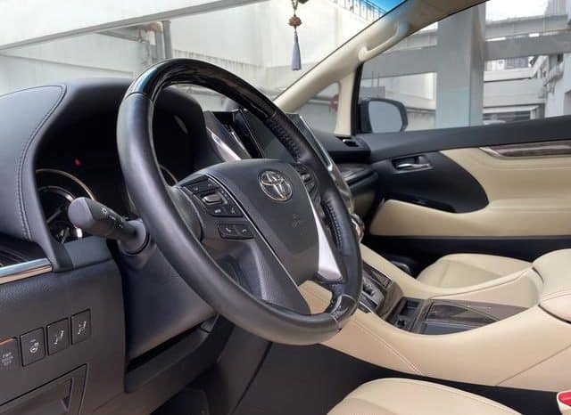 
								Toyota Vellfire, 2022 full									
