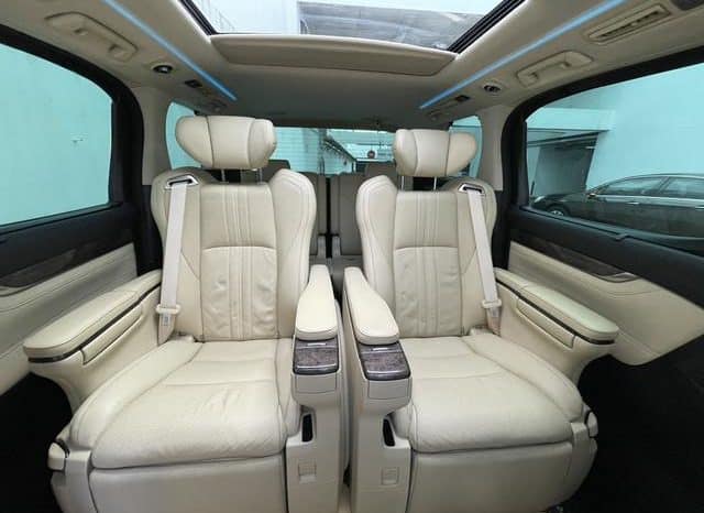 
								Toyota Vellfire, 2022 full									