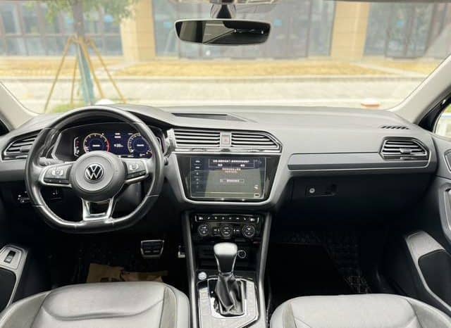 
								Volkswagen Tiguan L, 2021 full									