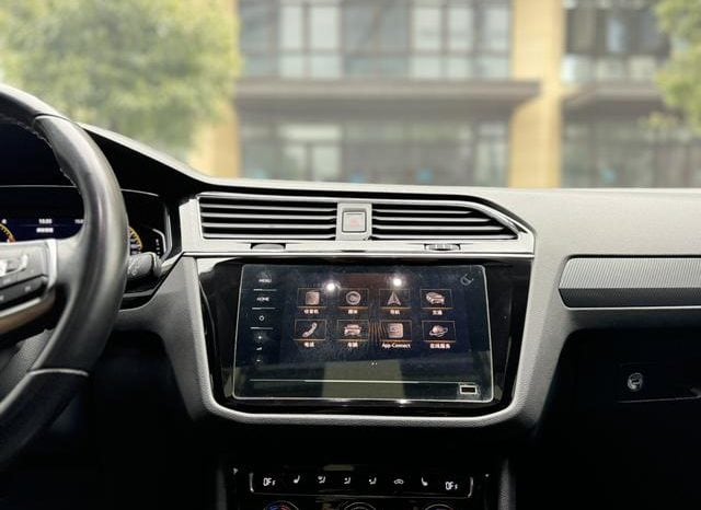 
								Volkswagen Tiguan L, 2021 full									