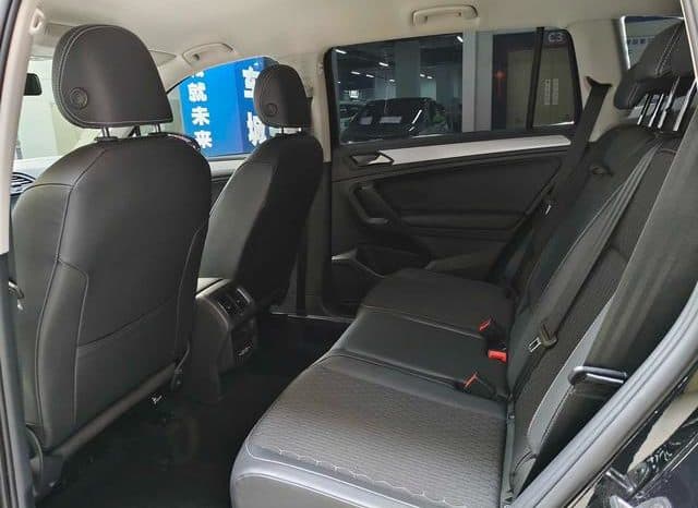 
								Volkswagen Tiguan L, 2021 full									