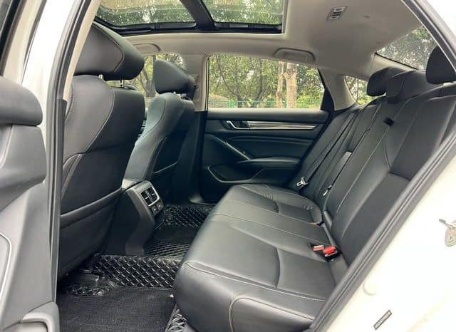 
								Honda Accord, 2022 full									