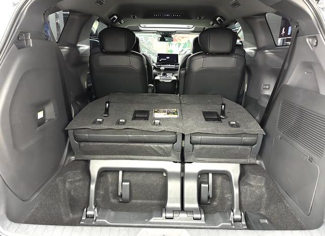 
								Toyota Sienna, 2023 full									