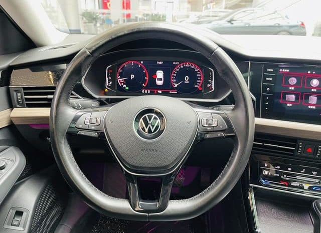 
								Volkswagen Passat, 2021 full									