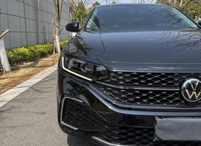 
								Volkswagen Passat, 2022 full									