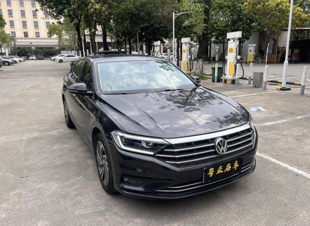 
								Volkswagen Jetta, 2022 full									