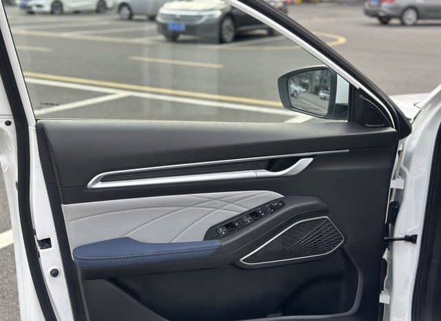 
								Geely Emgrand, 2021 full									