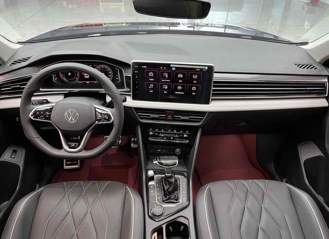 
								Volkswagen Tiguan L, 2022 full									