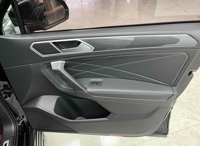 
								Volkswagen Tiguan L, 2022 full									