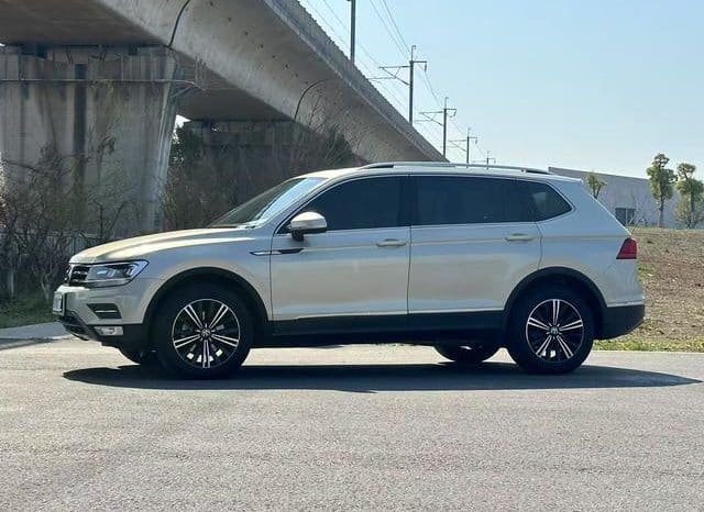 
								Volkswagen Tiguan L, 2021 full									