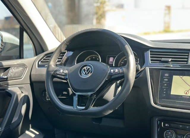 
								Volkswagen Tiguan L, 2021 full									