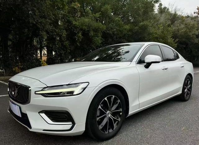 67dce5a15858f Volvo S60, 2021