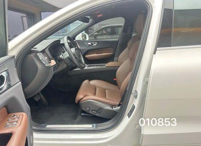 
								Volvo XC60, 2024 full									