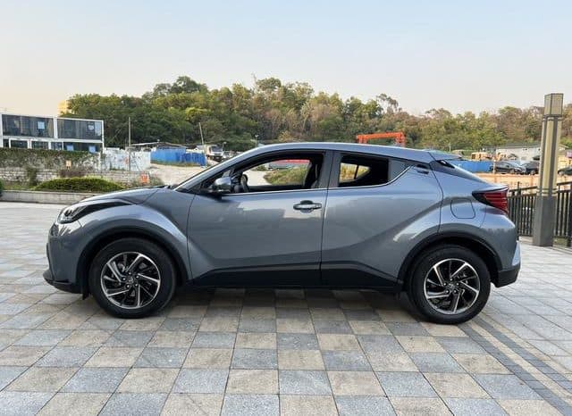 
								Toyota C-HR, 2021 full									