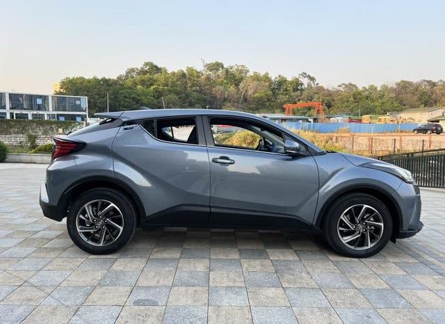 
								Toyota C-HR, 2021 full									