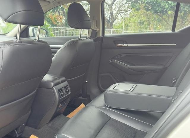
								Nissan Altima (VI), 2021 full									