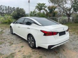 
										Nissan Altima (VI), 2021 full									
