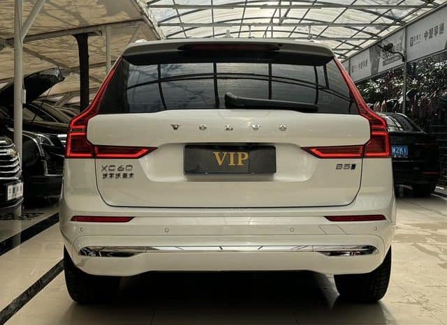 
								Volvo XC60, 2024 full									