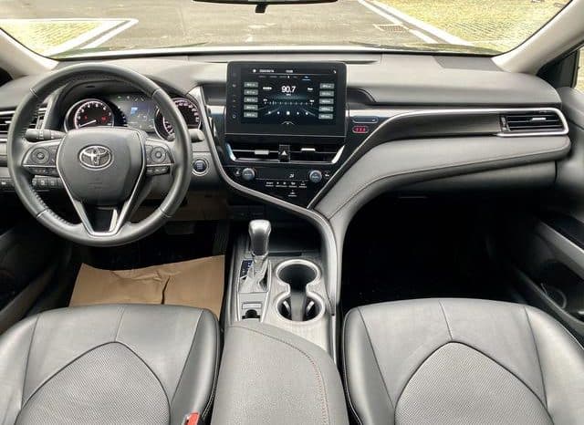 
								Toyota Camry, 2023 full									