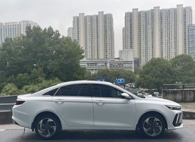 
								Geely Emgrand L Hi-P, 2023 full									