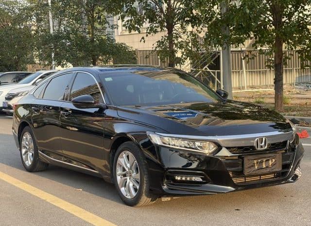 
								Honda Accord, 2021 full									