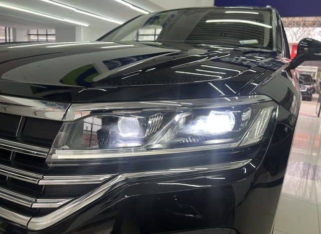 
								Volkswagen Touareg, 2023 full									