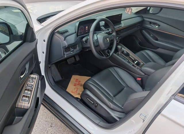 
								Honda Accord, 2023 full									