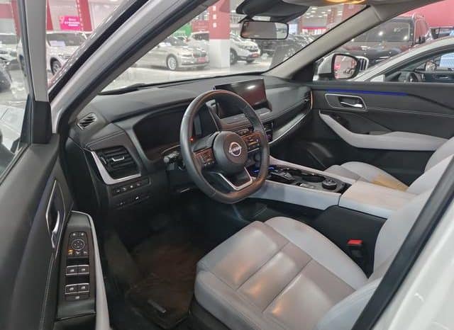 
								Nissan X-Trail (III), 2023 full									