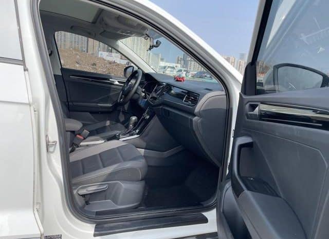 
								Volkswagen T-Roc, 2021 full									