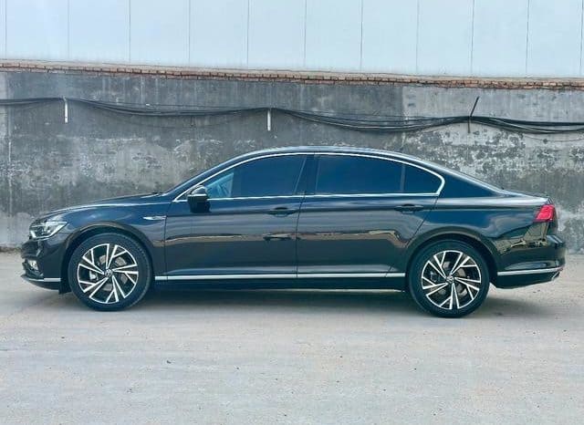 
								Volkswagen Magotan, 2022 full									