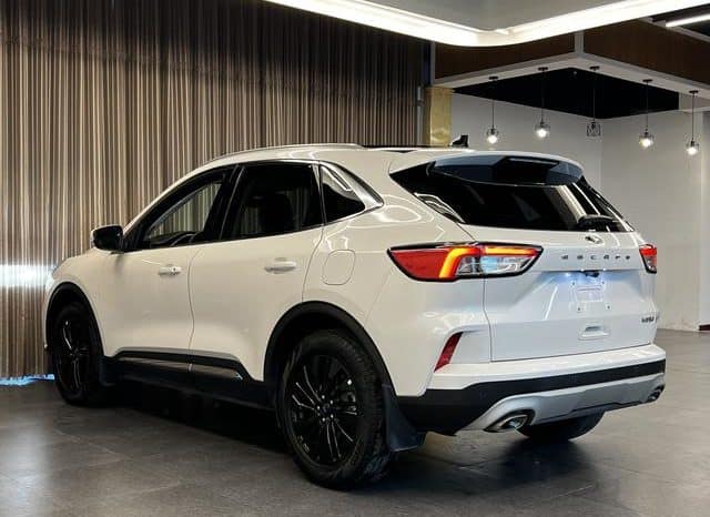 
								Ford Escape (IV), 2023 full									