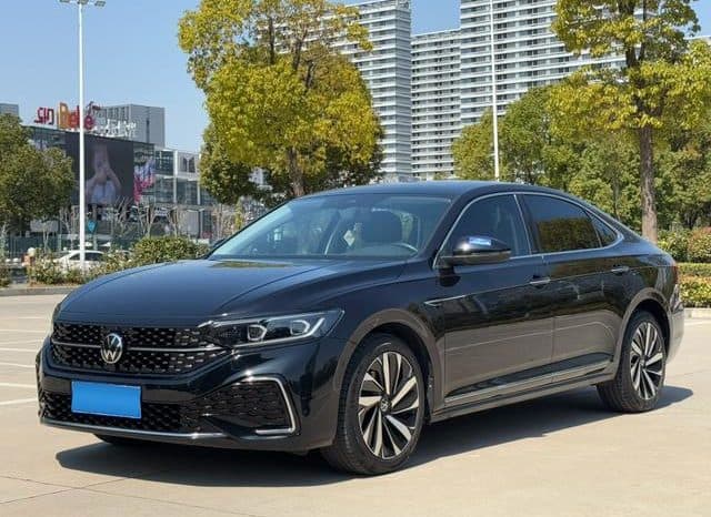 67ddce3ec4b97 Volkswagen Passat, 2021
