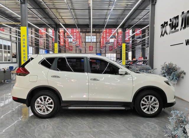 
								Nissan X-Trail (III), 2021 full									
