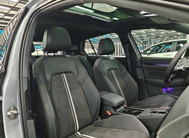 
								Volkswagen Golf 280 TSI, 2023 full									