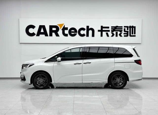 
								Honda Odyssey, 2023 full									