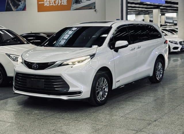 67ddf51a50f9f Toyota Sienna, 2023