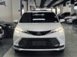 
										Toyota Sienna, 2023 full									